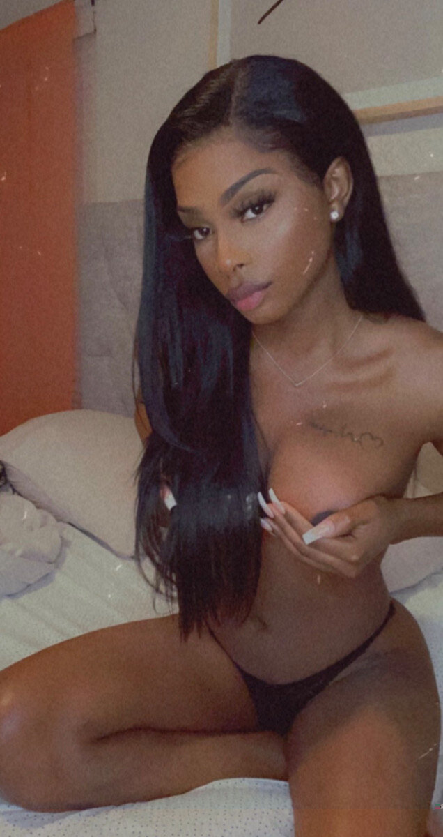 Seductivemiah (@seductivemiah), OnlyFans creator