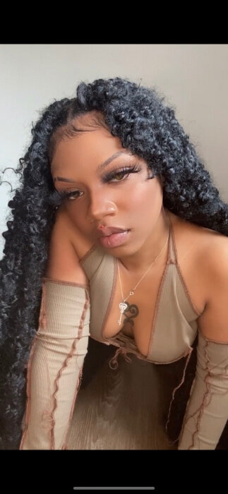 Seehoneyyy (@seehoneyyy), OnlyFans creator