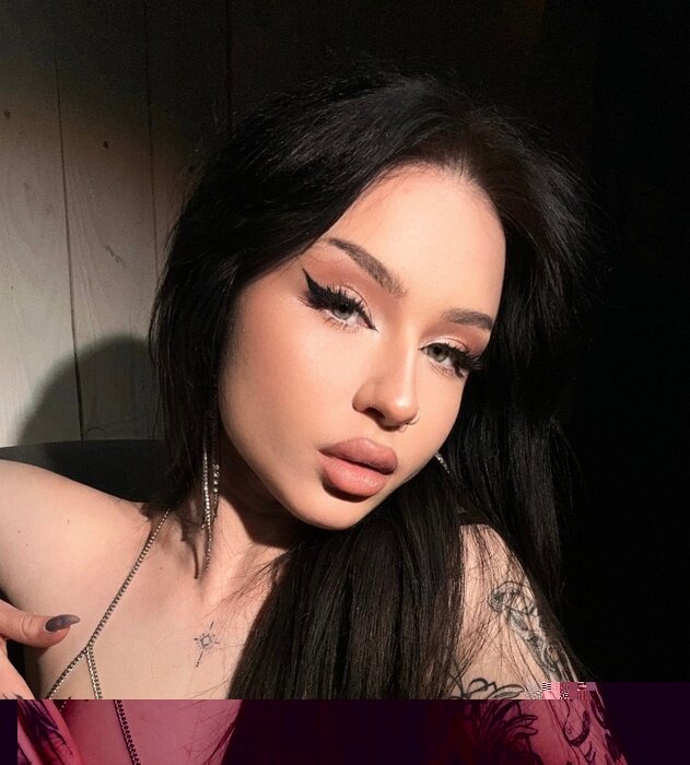 Selena (@selena_vip_girl), OnlyFans creator