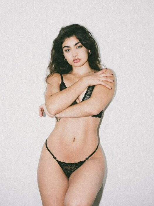 Selinexoxxo (@selinexoxxo), OnlyFans creator