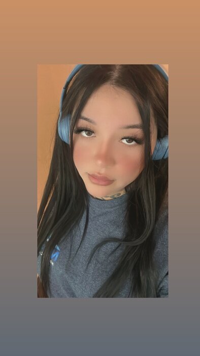Sexxilexxi123 (@sexxilexxi123), OnlyFans creator