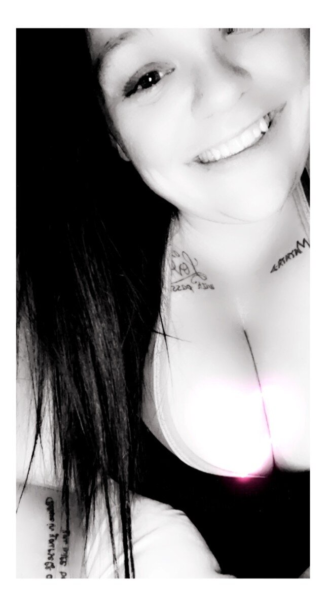 Sexxximama (@sexxximama), OnlyFans creator