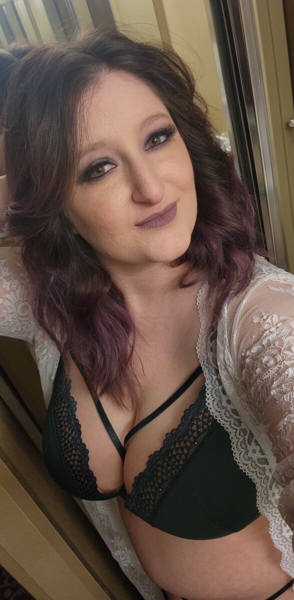 Sexyangel6793 (@sexyangel6793), OnlyFans creator