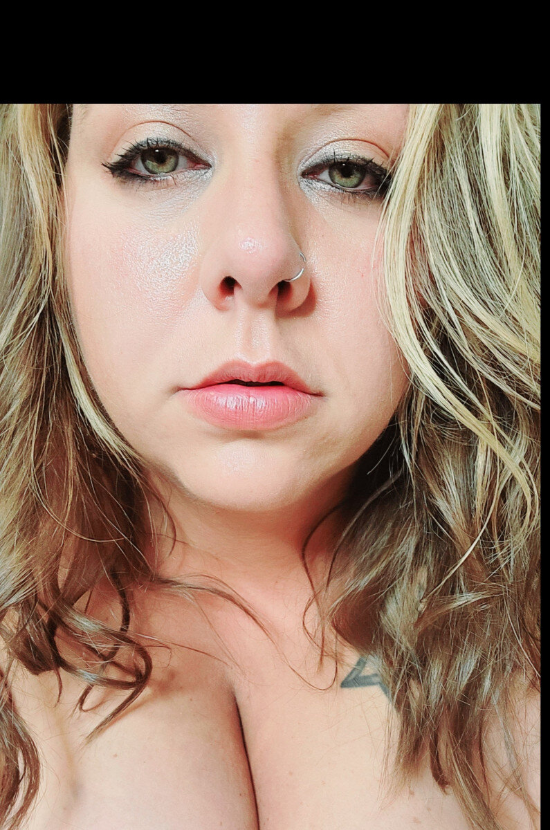 Sexybbwmom11 (@sexybbwmom11), OnlyFans creator