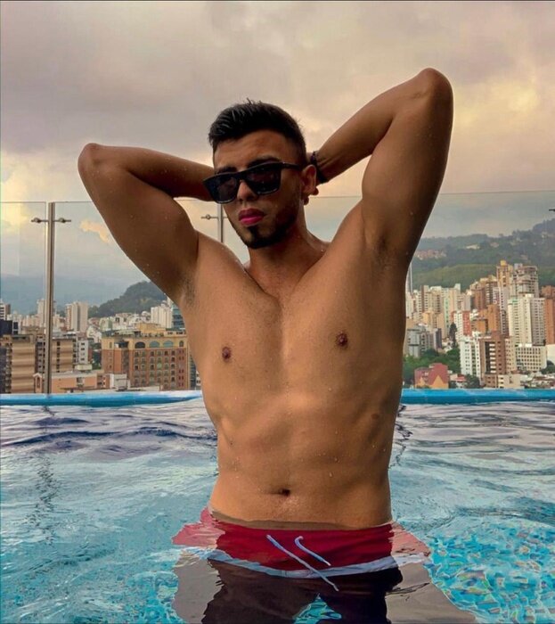 Sexycolombiaboy (@sexycolombiaboy), OnlyFans creator