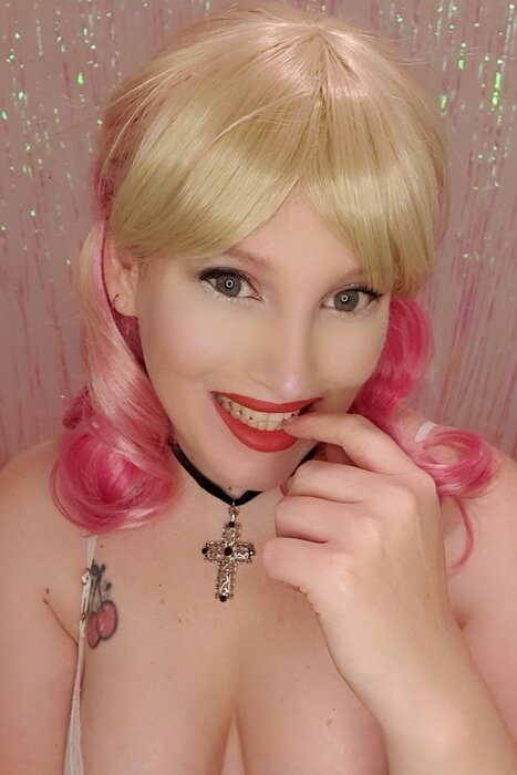 Sexycurvylassie (@sexycurvylassie), OnlyFans creator