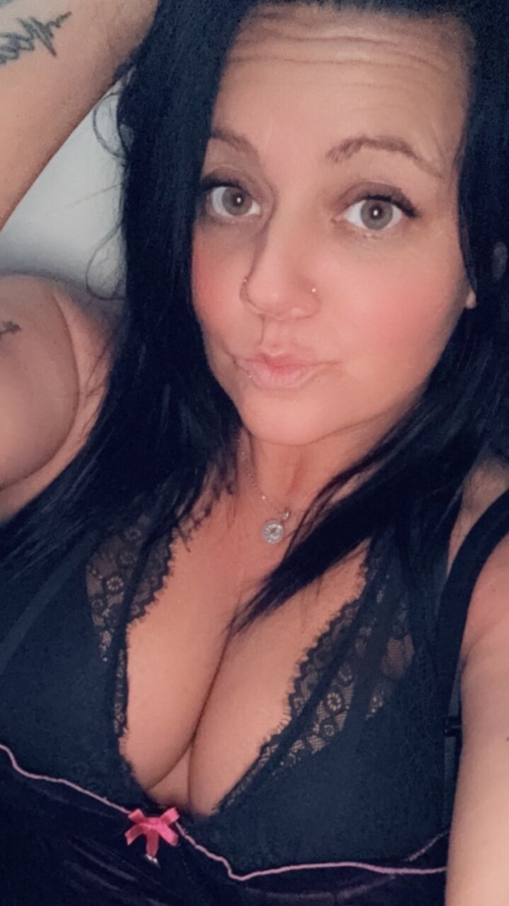 Sexygoddess35 (@sexygoddess35), OnlyFans creator
