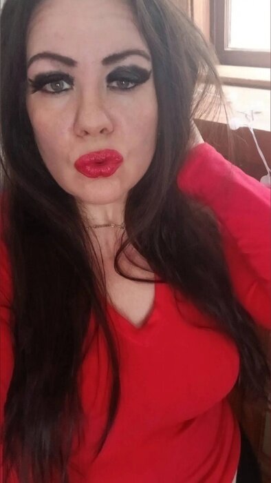 Sexygreeneyes0312 (@sexygreeneyes0312), OnlyFans creator