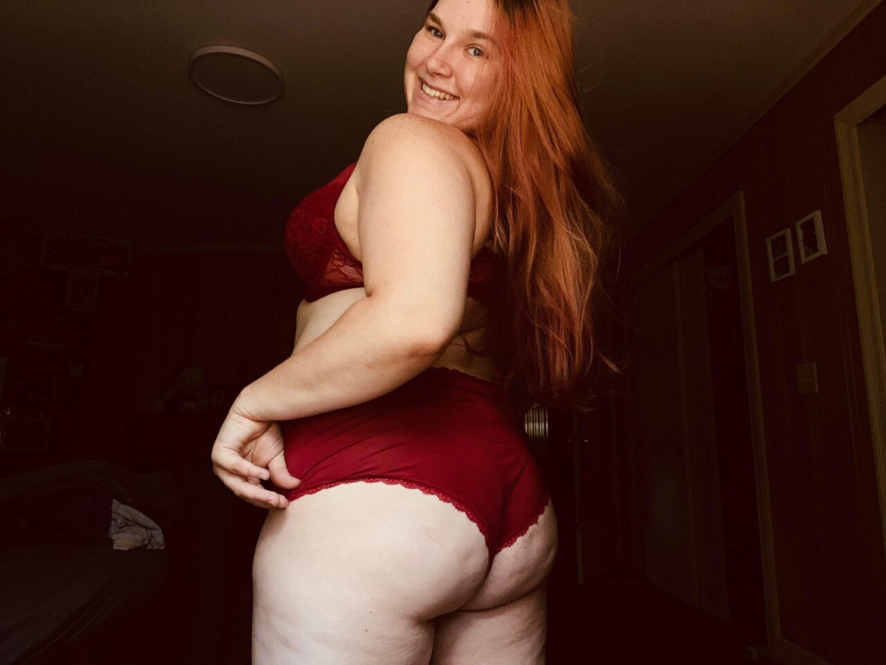 Sexymomfree (@sexymom_free), OnlyFans creator