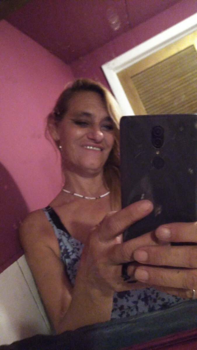 Sexynaughtygilf (@sexynaughtygilf), OnlyFans creator