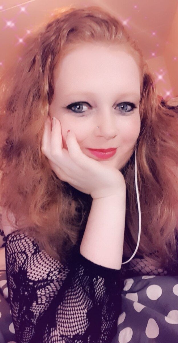Sexyredheadmilf (@sexyredheadmilf), OnlyFans creator