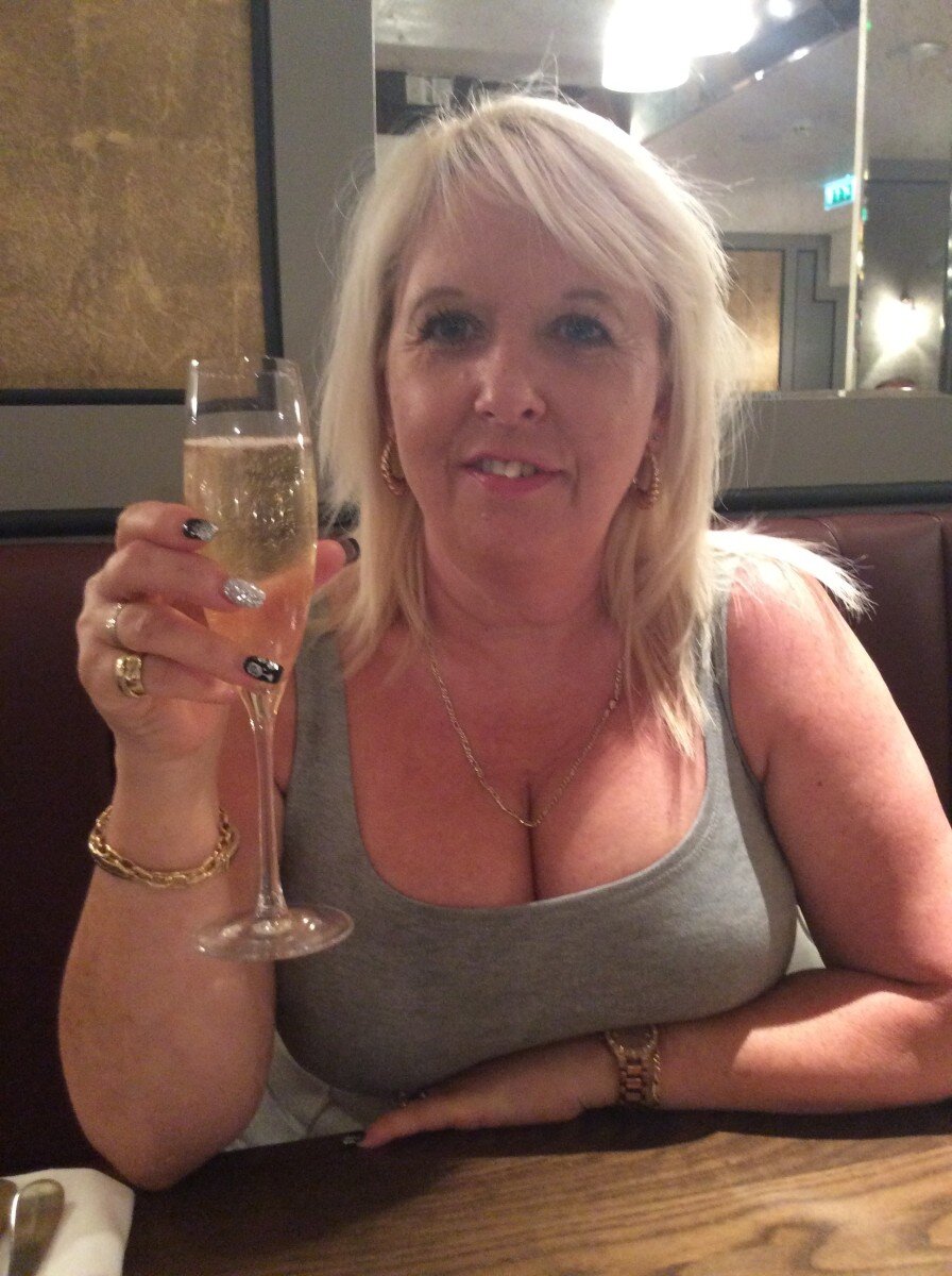 Sexytitch59 (@sexytitch59), OnlyFans creator