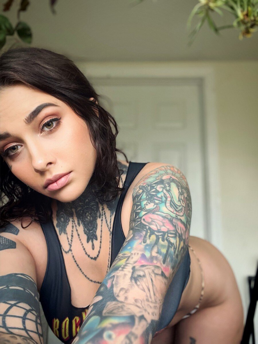 Seyaliri (@seyaliri), OnlyFans creator