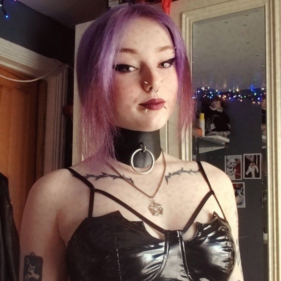 Shakyxx (@shakyxx), OnlyFans creator