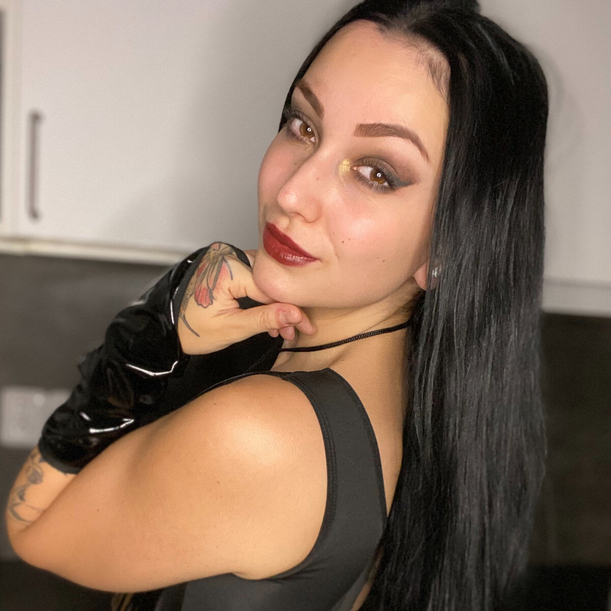 Sharlottethornevip (@sharlottethornevip), OnlyFans creator