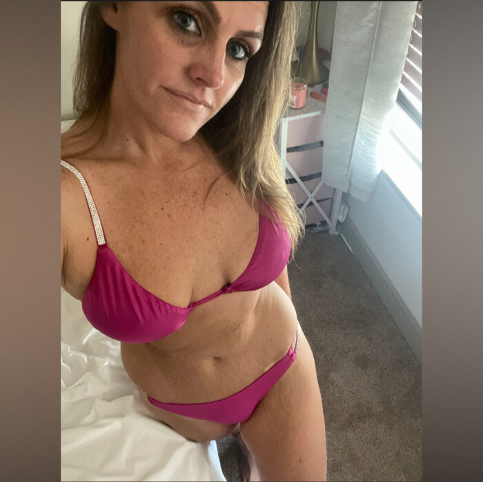 Sheenbmr4u (@sheenbmr4u), OnlyFans creator
