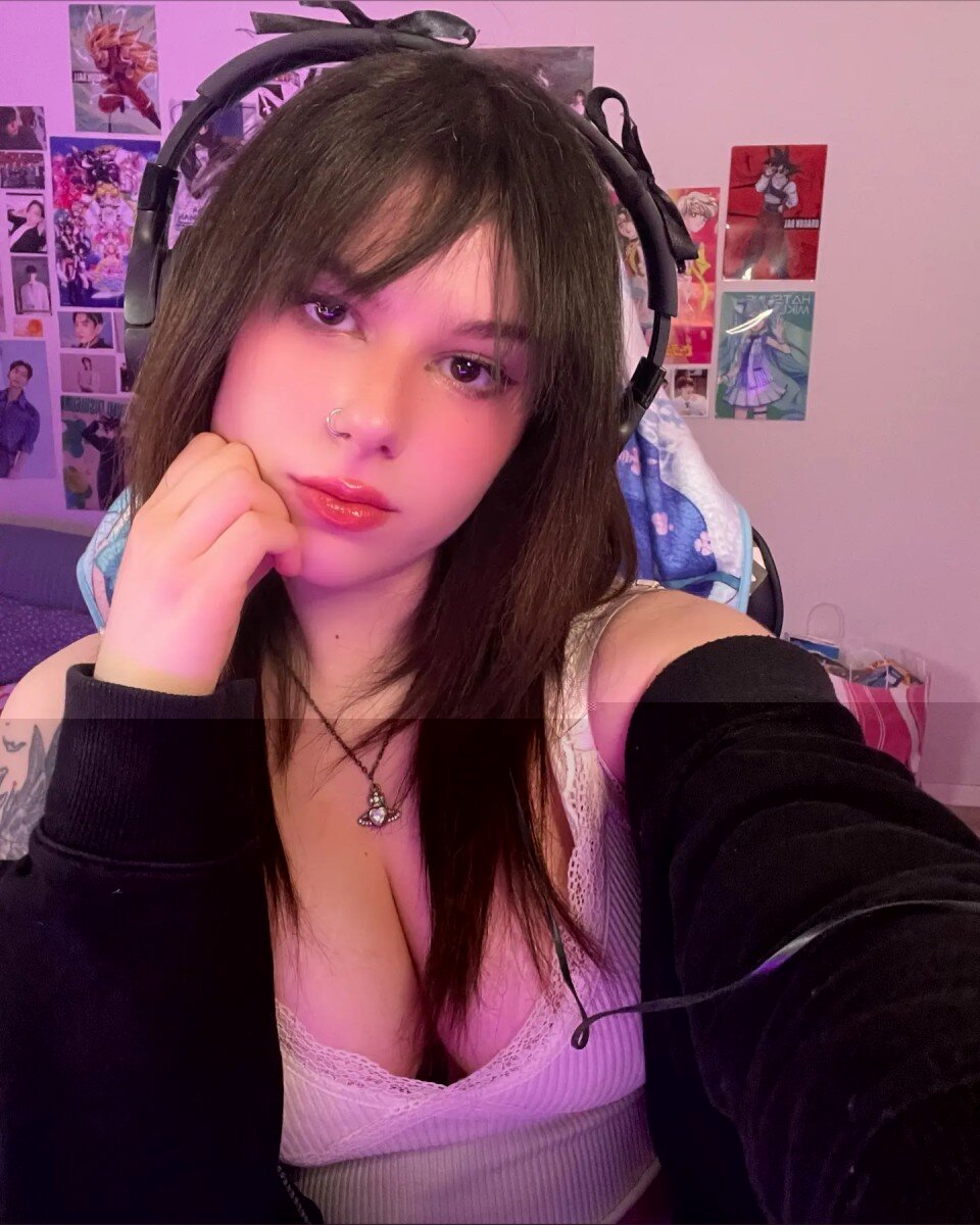 Sherlyine (@sherlyine), OnlyFans creator