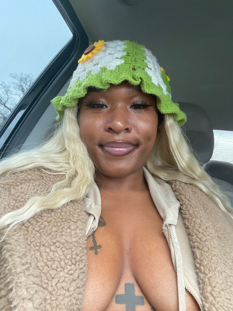 Shesblasian (@shesblasian), OnlyFans creator