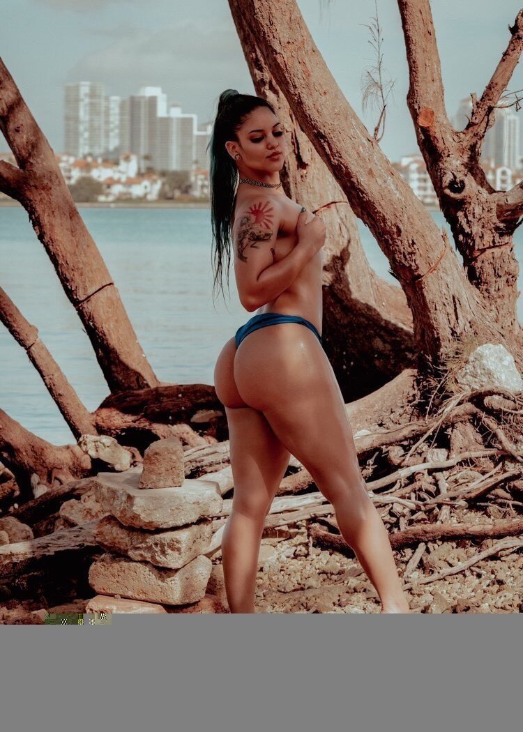Shewolfzdarkhours (@shewolfzdarkhours), OnlyFans creator