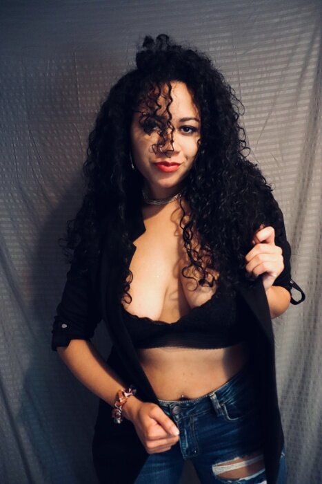 Shishi8 (@shishi8), OnlyFans creator
