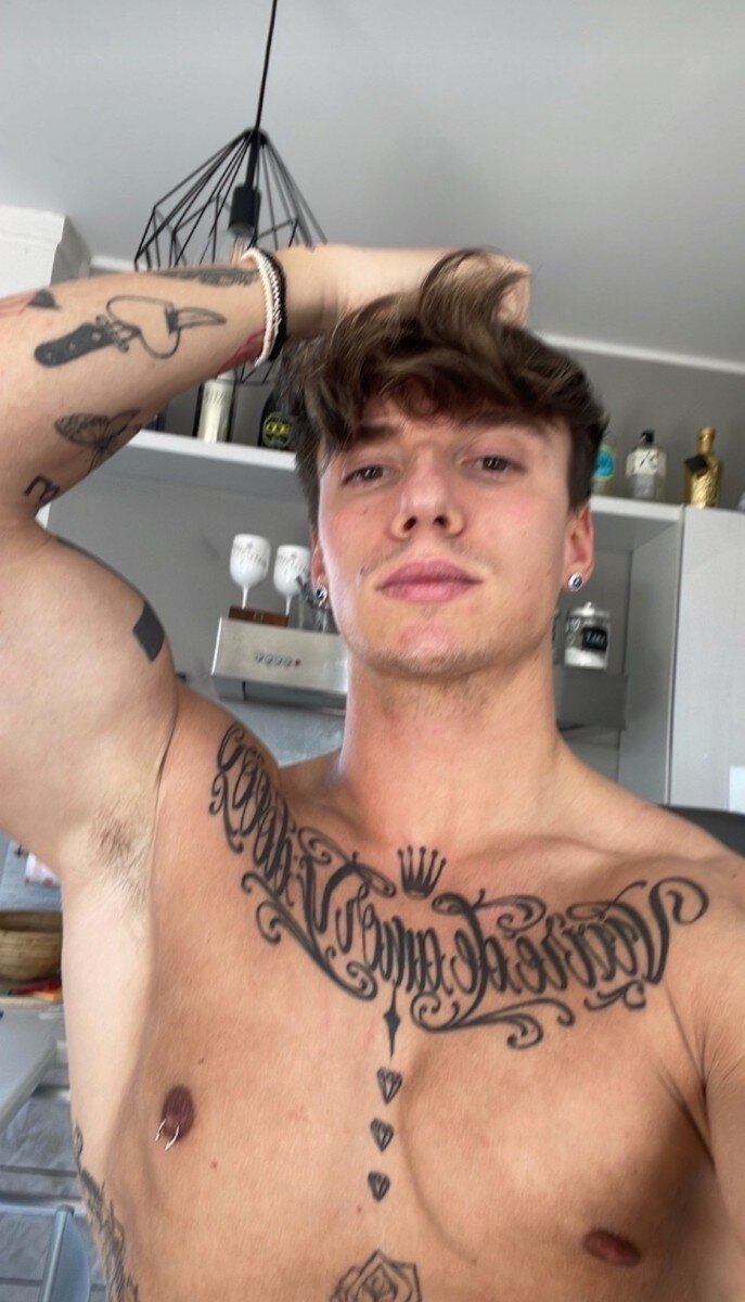 Shoreof (@shoreof), OnlyFans creator