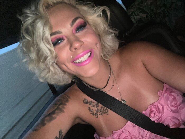 Shutupbepretty (@shutupbepretty), OnlyFans creator