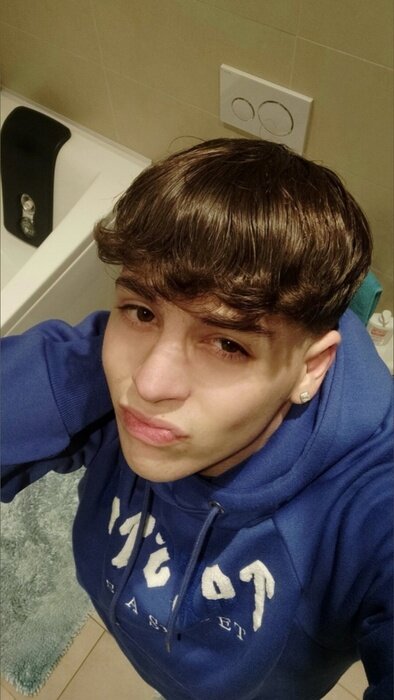 Sickandrxv (@sickandrxv), OnlyFans creator