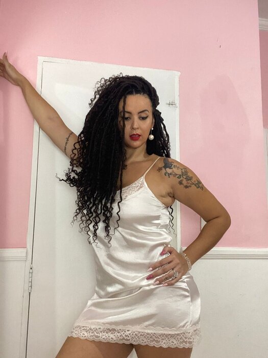 Simonelimagiganta (@simonelimagiganta), OnlyFans creator