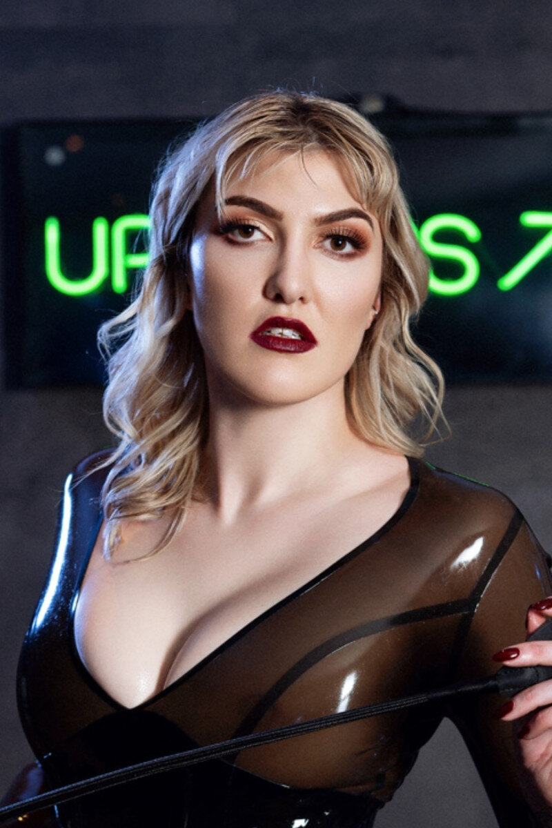 Simonereage (@simonereage), OnlyFans creator
