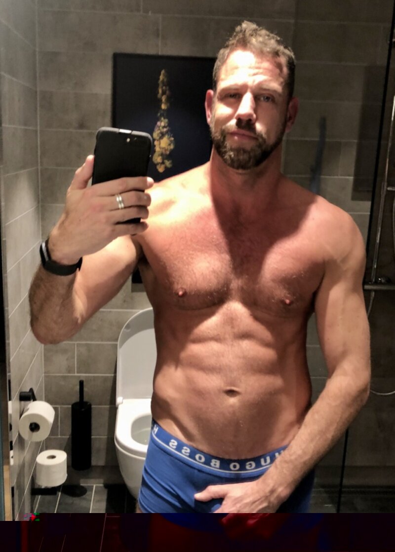 Simonsaysfree (@simonsaysfree), OnlyFans creator