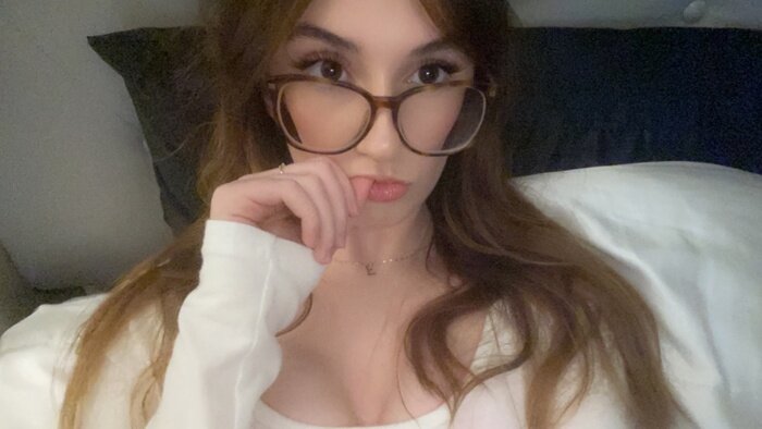 Simpfornoelle (@simpfornoelle), OnlyFans creator