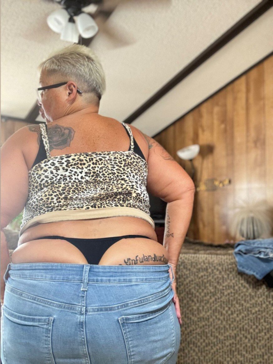 Bootylicious (@sinfulandluscious), OnlyFans creator