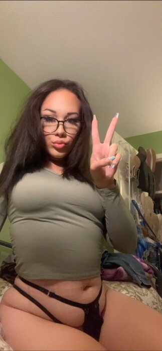 Sinfulyxangel (@sinfulyxangel), OnlyFans creator