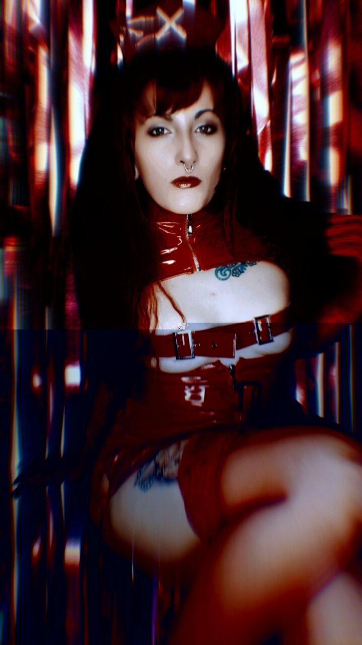 Sinsofskins (@sinsofskins), OnlyFans creator