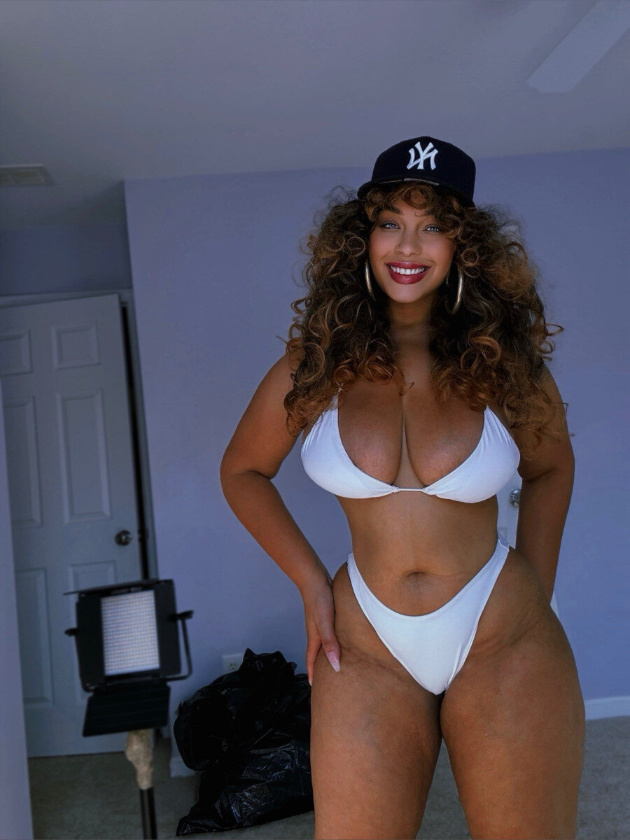 Sirensaysseduce (@sirensaysseduce), OnlyFans creator
