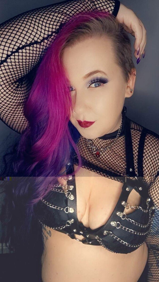 Sistersinful (@sister_sinful), OnlyFans creator