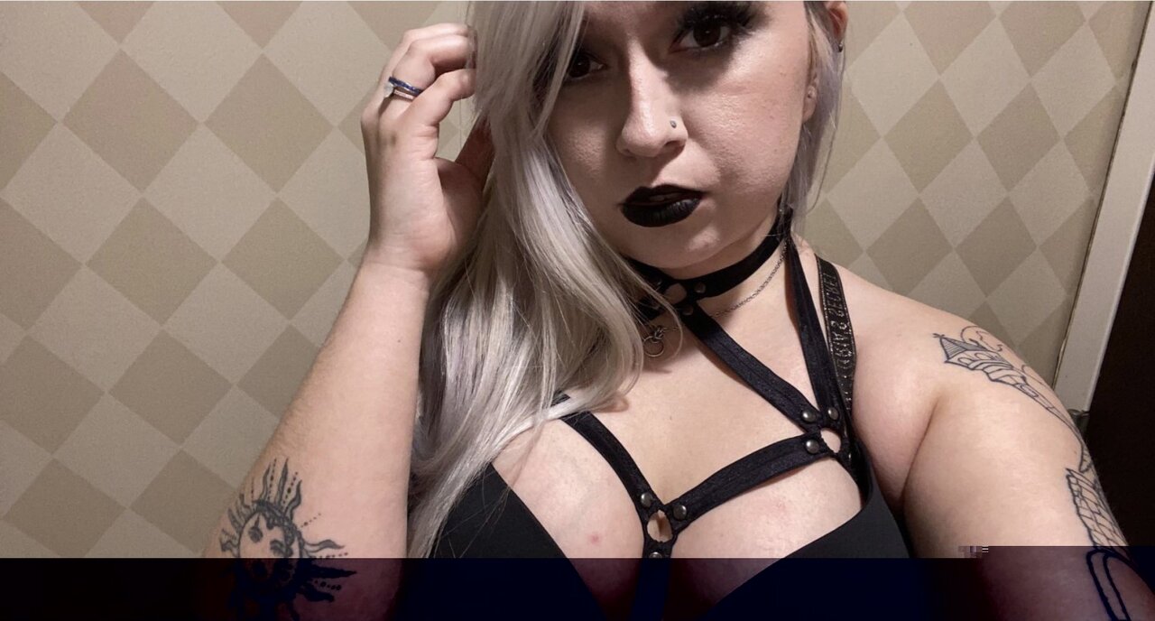 Sjdovahkiin (@sjdovahkiin), OnlyFans creator
