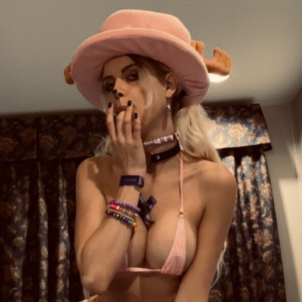 Sk8bae (@sk8bae), OnlyFans creator