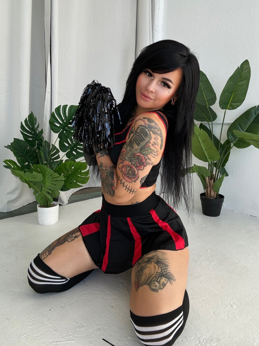 Skies (@skiesmariefree), OnlyFans creator