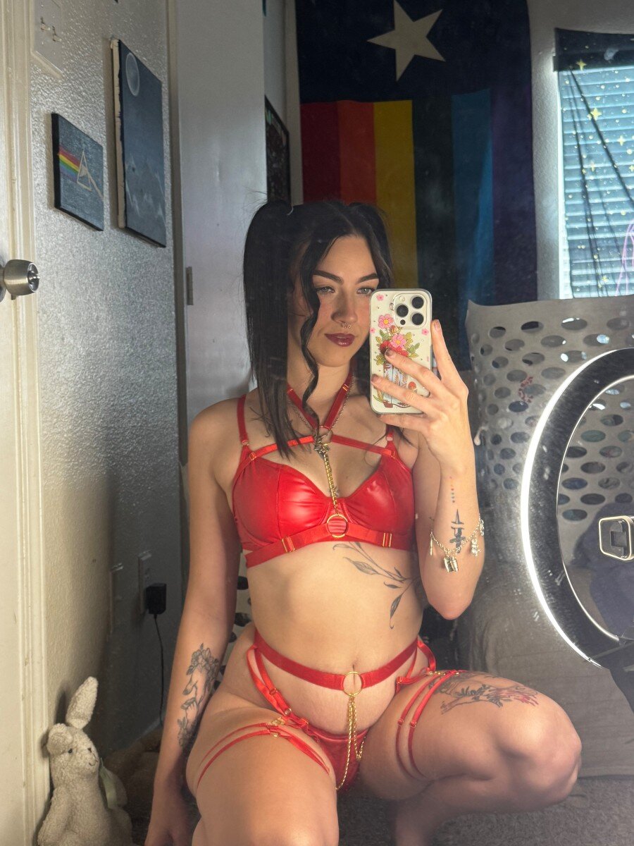 Skylynnmariee (@skylynnmariee), OnlyFans creator