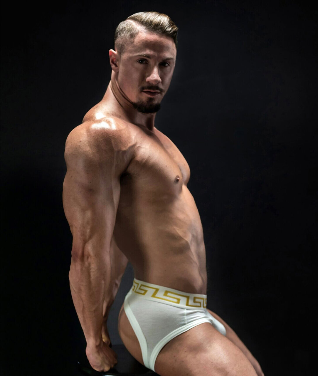 Skyyknox (@skyyknox), OnlyFans creator