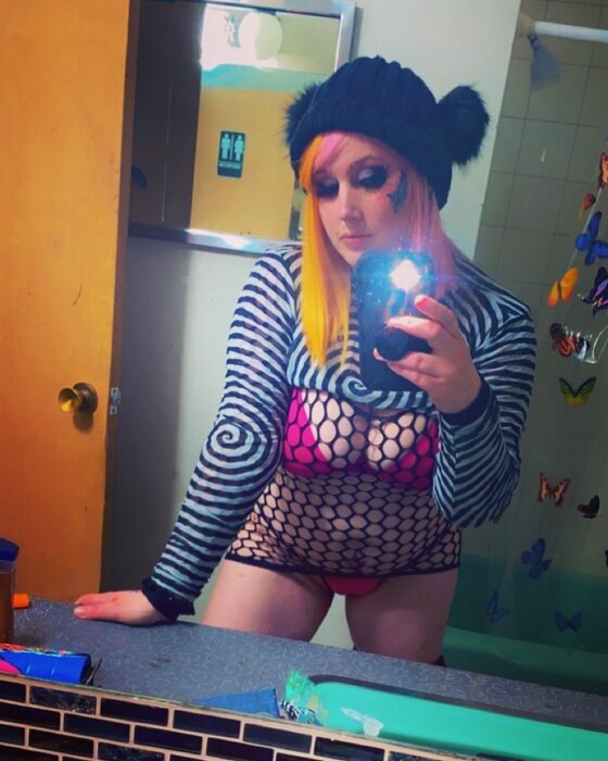 Sleepyxxxdoll (@sleepyxxxdoll), OnlyFans creator