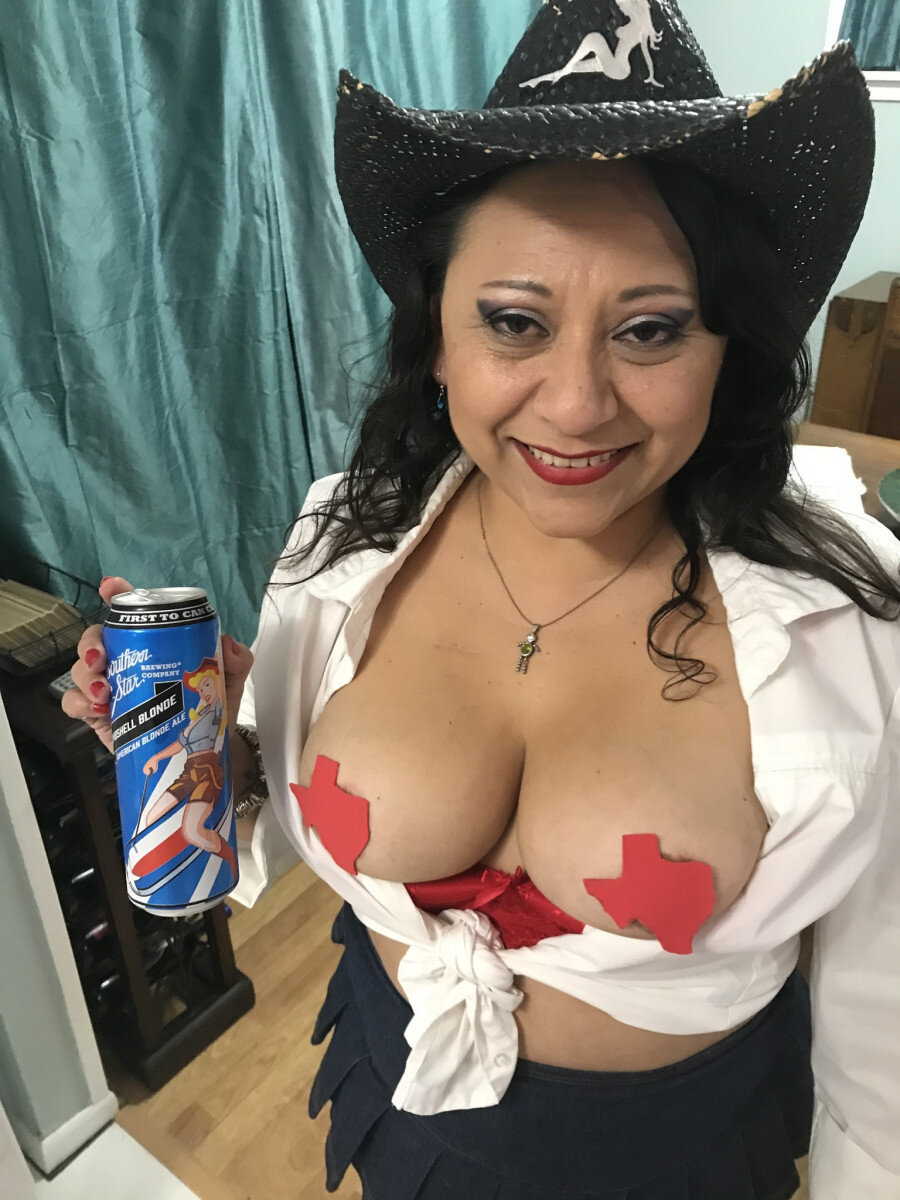 Slinkydrinks (@slinkydrinks), OnlyFans creator