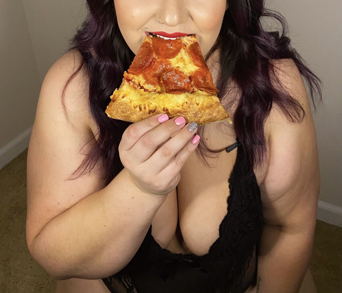 Slut4thepizza (@slut4thepizza), OnlyFans creator
