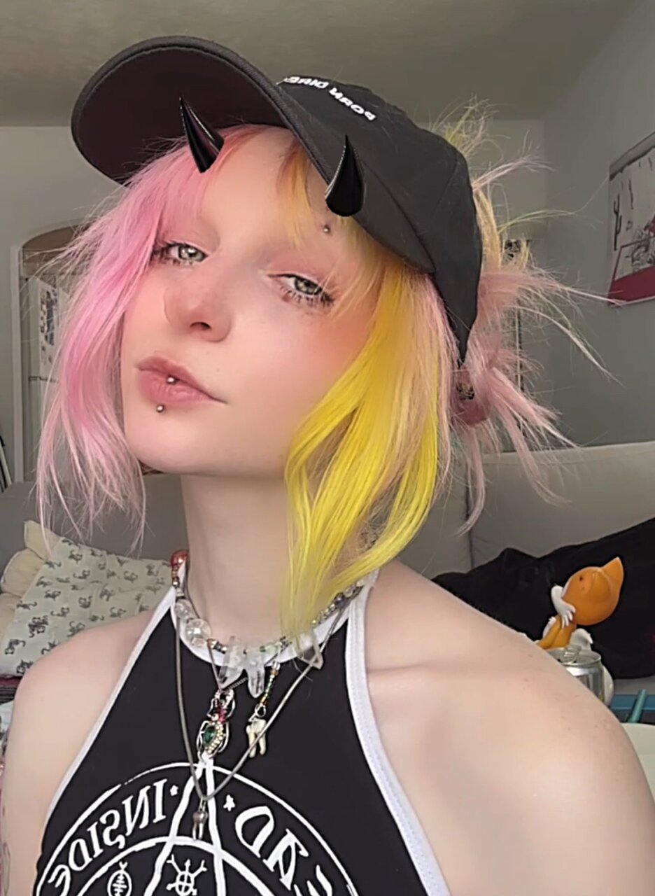 Smallcreepyboy (@smallcreepyboy), OnlyFans creator