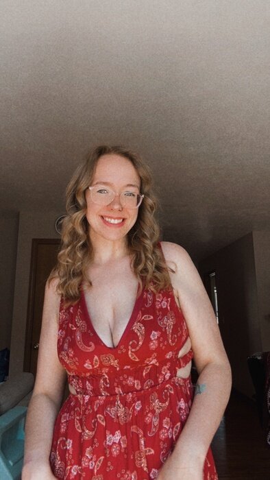 Smileykyliee22 (@smileykyliee22), OnlyFans creator