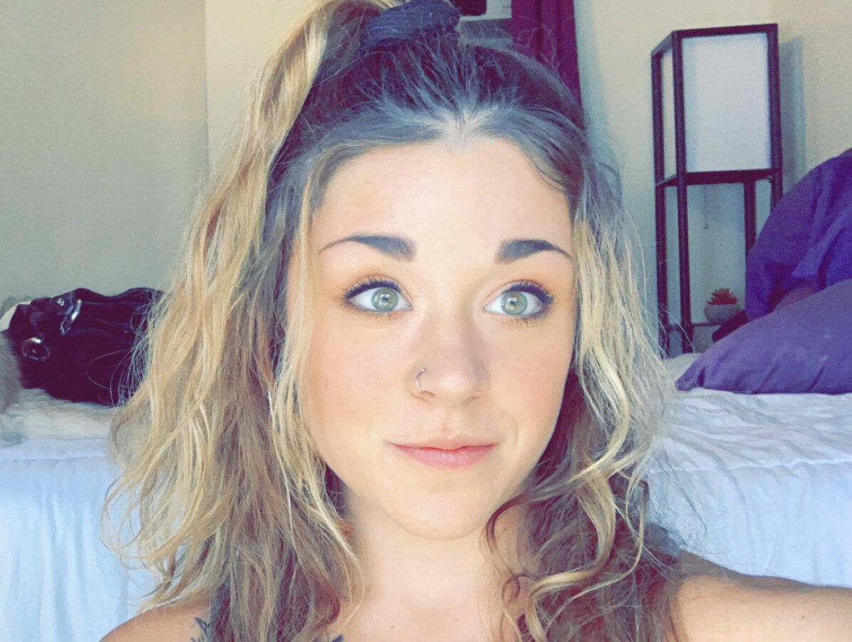Smittensorella (@smitten_sorella), OnlyFans creator