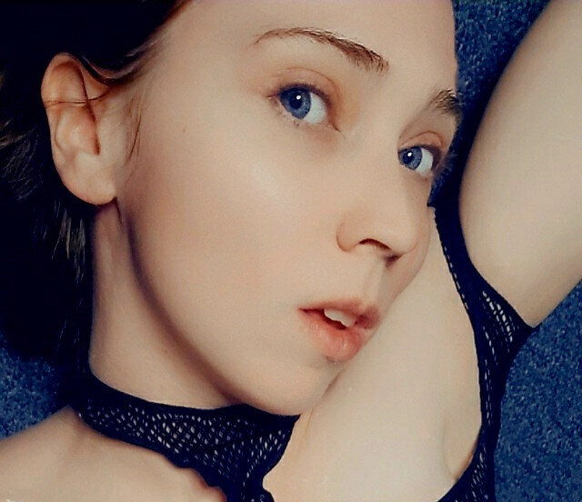 Smittenkittn88 (@smittenkittn88), OnlyFans creator