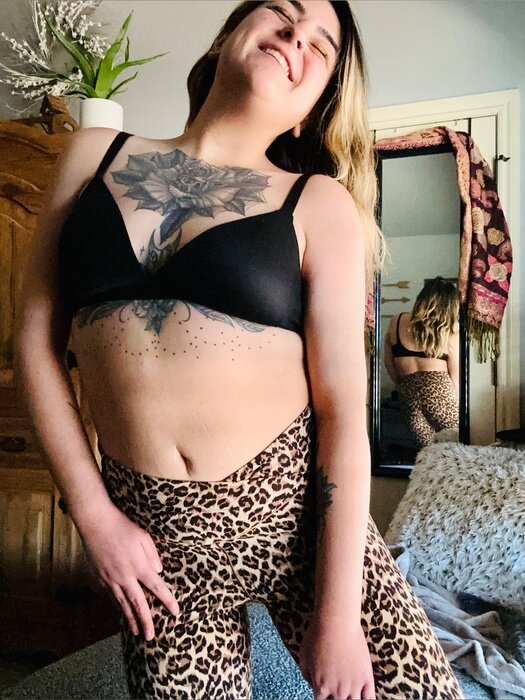Smokahontaskylie (@smokahontaskylie), OnlyFans creator