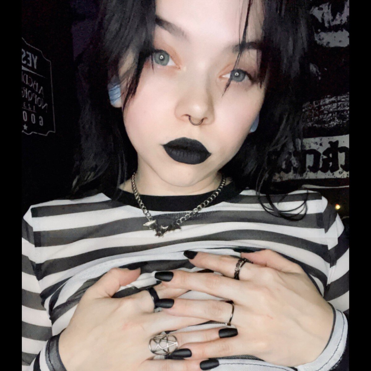 Smokewitch13 (@smokewitch13), OnlyFans creator